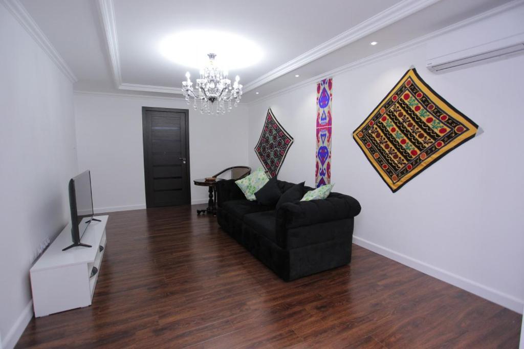 Overlooking Registan Square Luxury 2 Bedrooms Apartment Samarkand Exterior photo